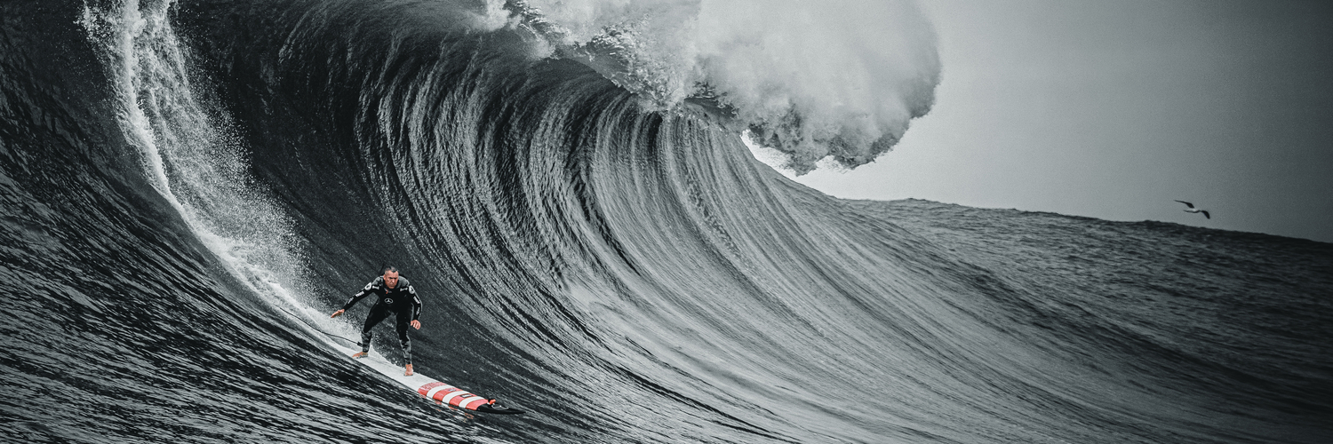 100 Foot Wave