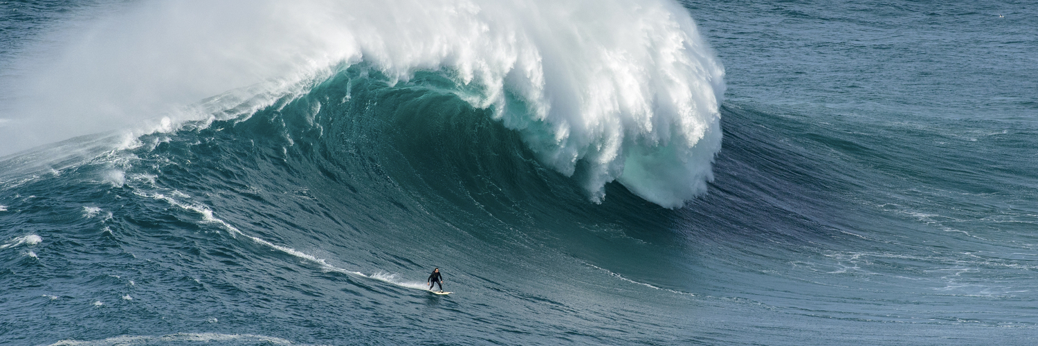 100 Foot Wave