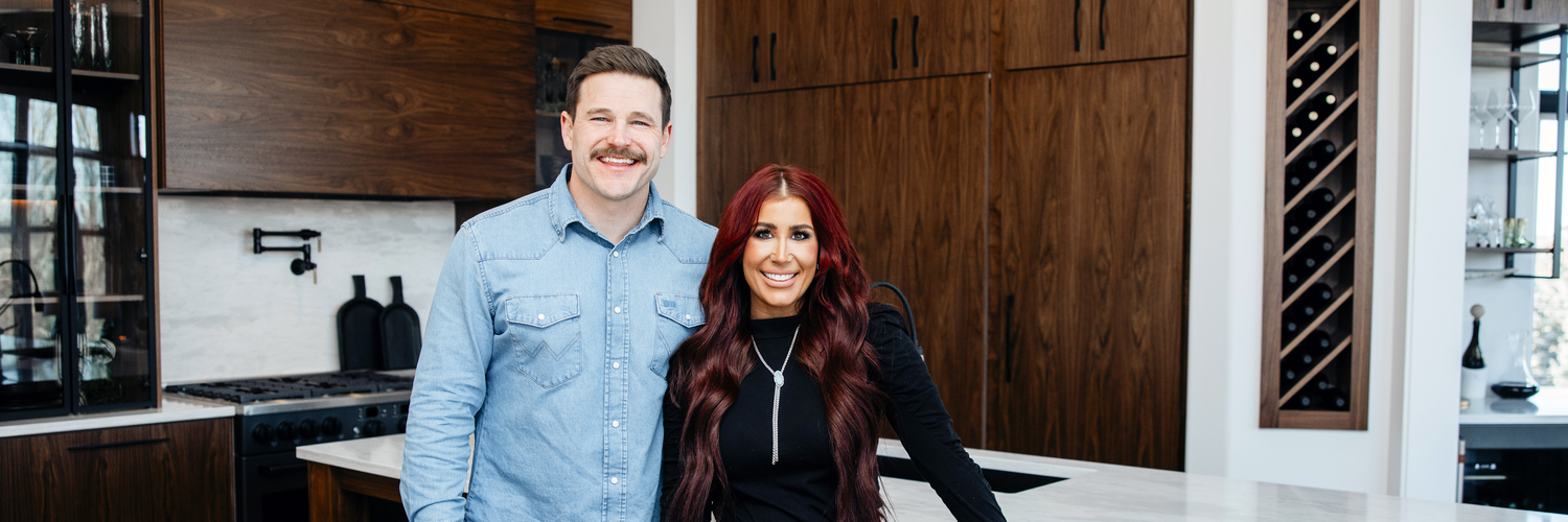 Down Home Fab_Season Three_Cole and Chelsea DeBoer_Credit HGTV