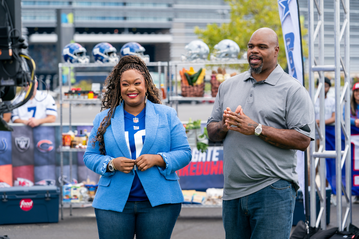 Food Network and NFL Team Up For Primetime Event NFL Tailgate Takedown