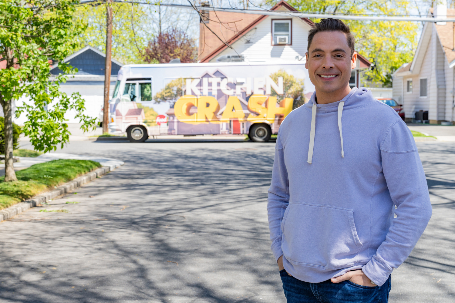 Jeff Mauro Hits the Suburbs to Surprise Neighborhood Block Parties with the Ultimate Outdoor Culinary Competition on the Return of Food Network's Kitchen Crash