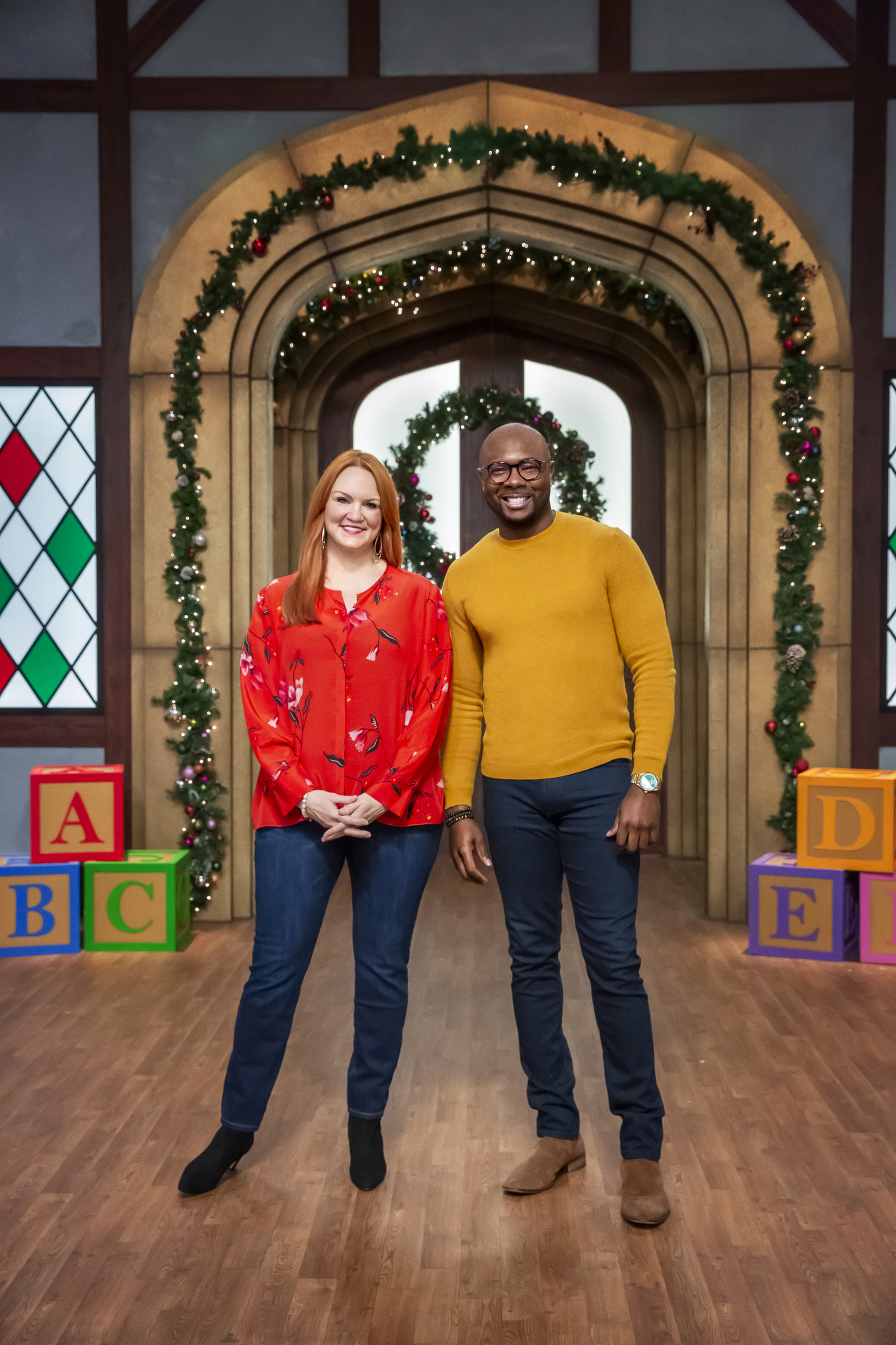 Food Network and Discovery+ Celebrate the Season with Jam-Packed Slate of Brand-New Holiday Programming