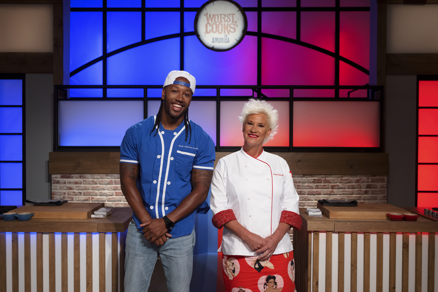 Anne Burrell and New Co-Host Darnell Ferguson Transform Cast of Social Media Stars from Cooking Disasters to Kitchen Masters in Worst Cooks in America: Viral Sensations