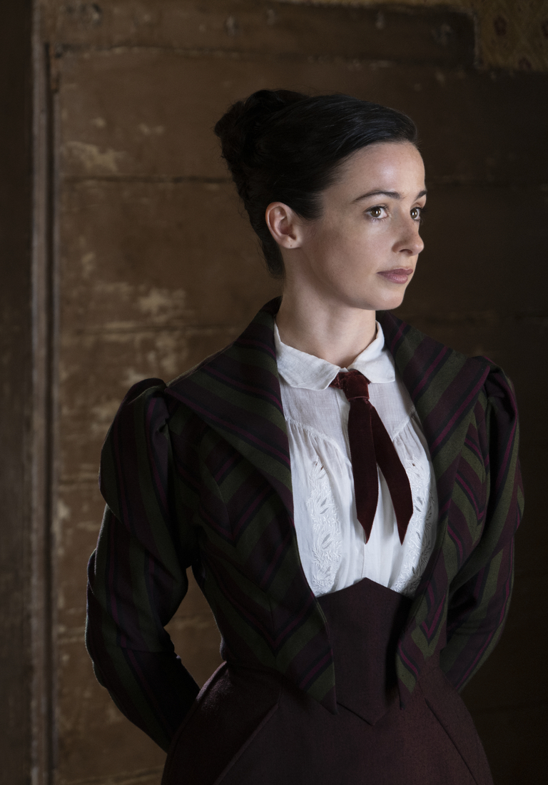  Laura Donnelly