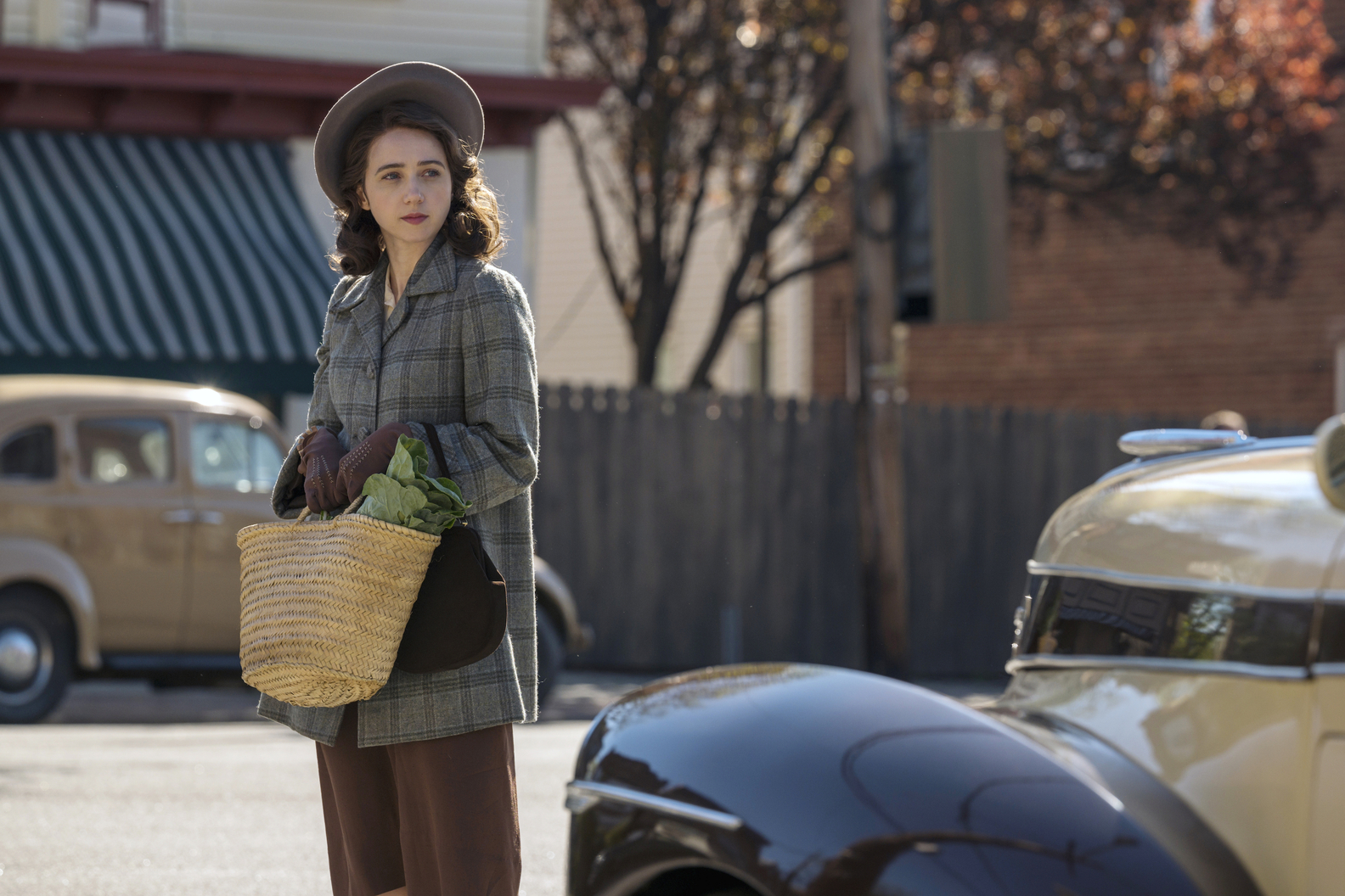 Zoe Kazan, ep. 2. photo_Michele K. Short_HBO_0.jpg