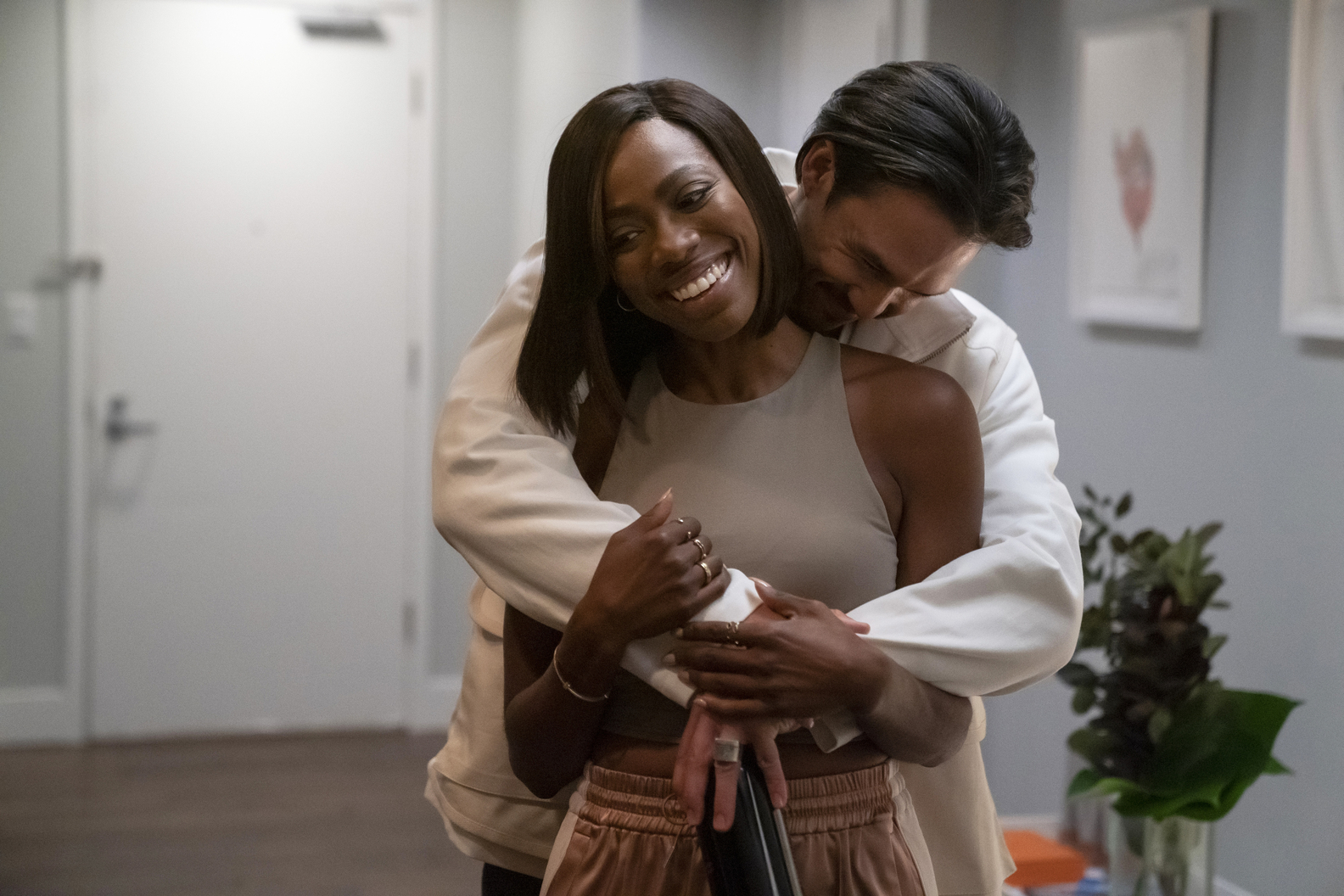 Yvonne Orji, Alexander Hodge