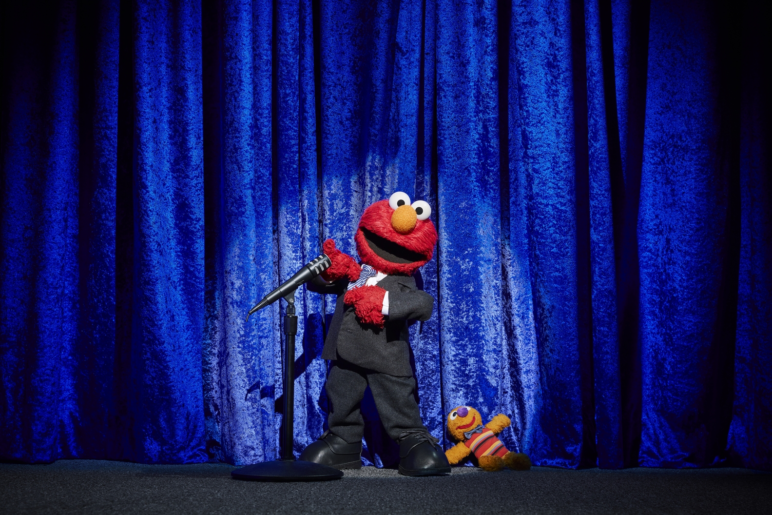 The Not Too Late Show with Elmo