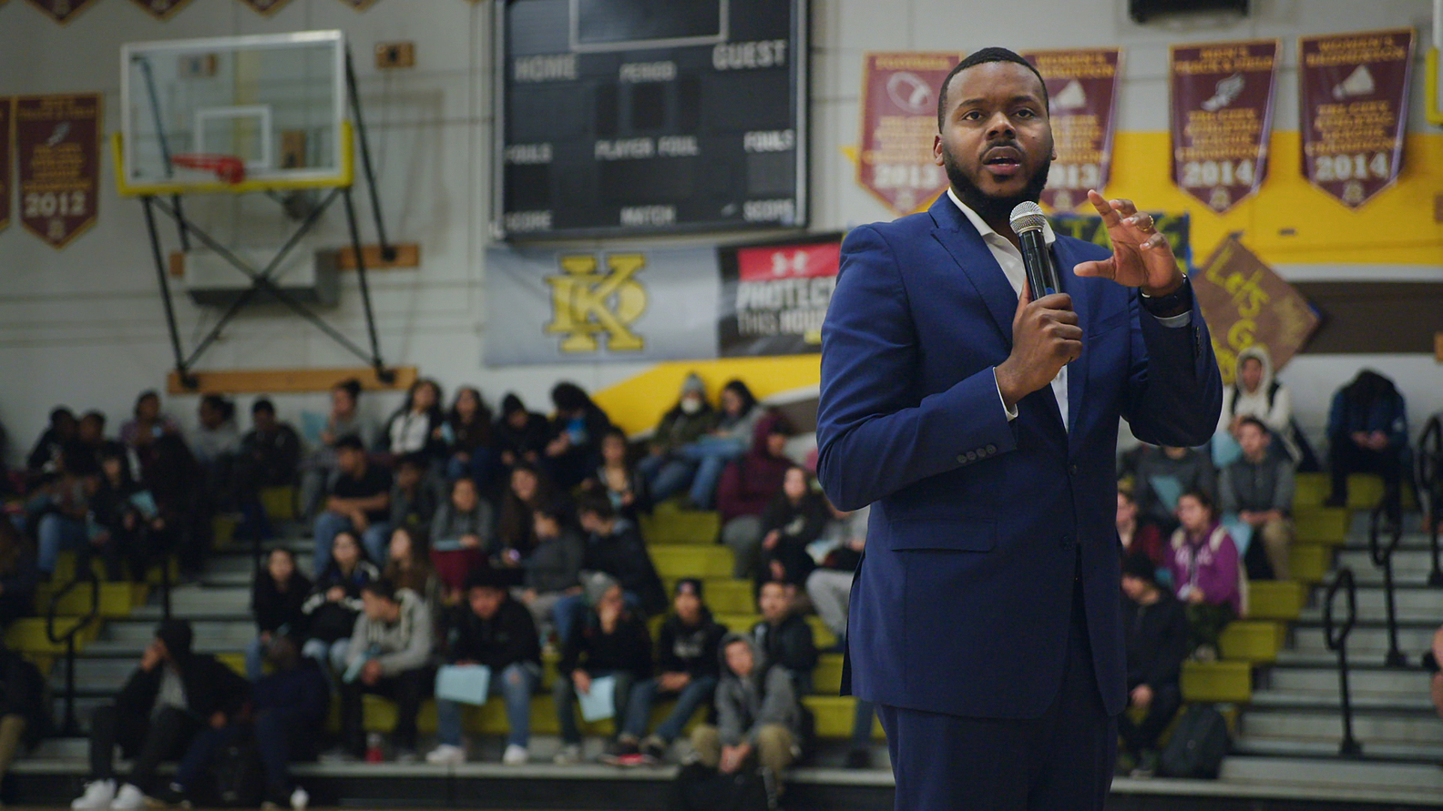 Mayor Michael Tubbs speaking to high school students in Stockton