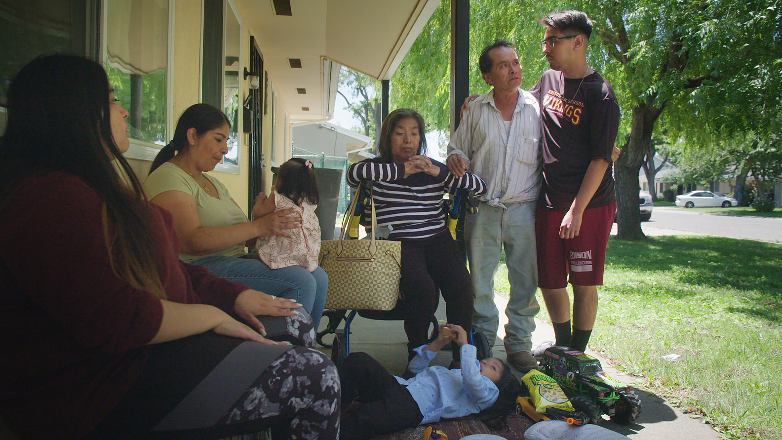 Student Rogelio “Junior” Vivero (far right) with his family