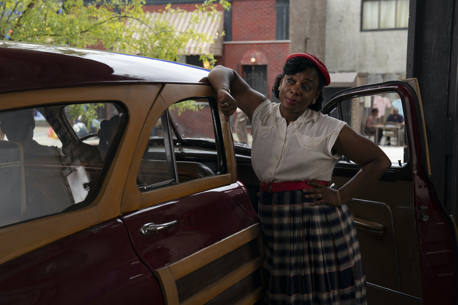 Aunjanue Ellis