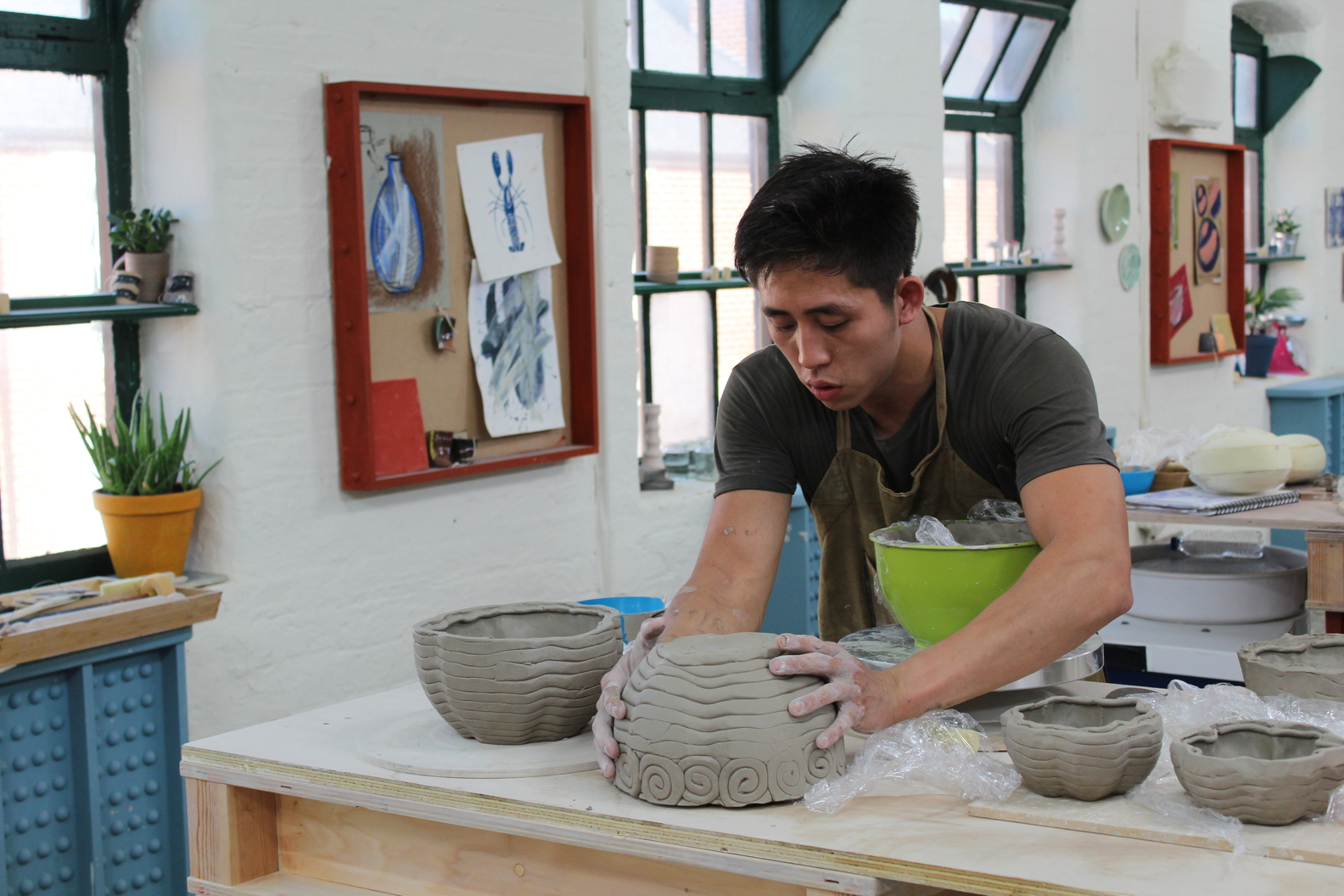 THE GREAT POTTERY THROW DOWN