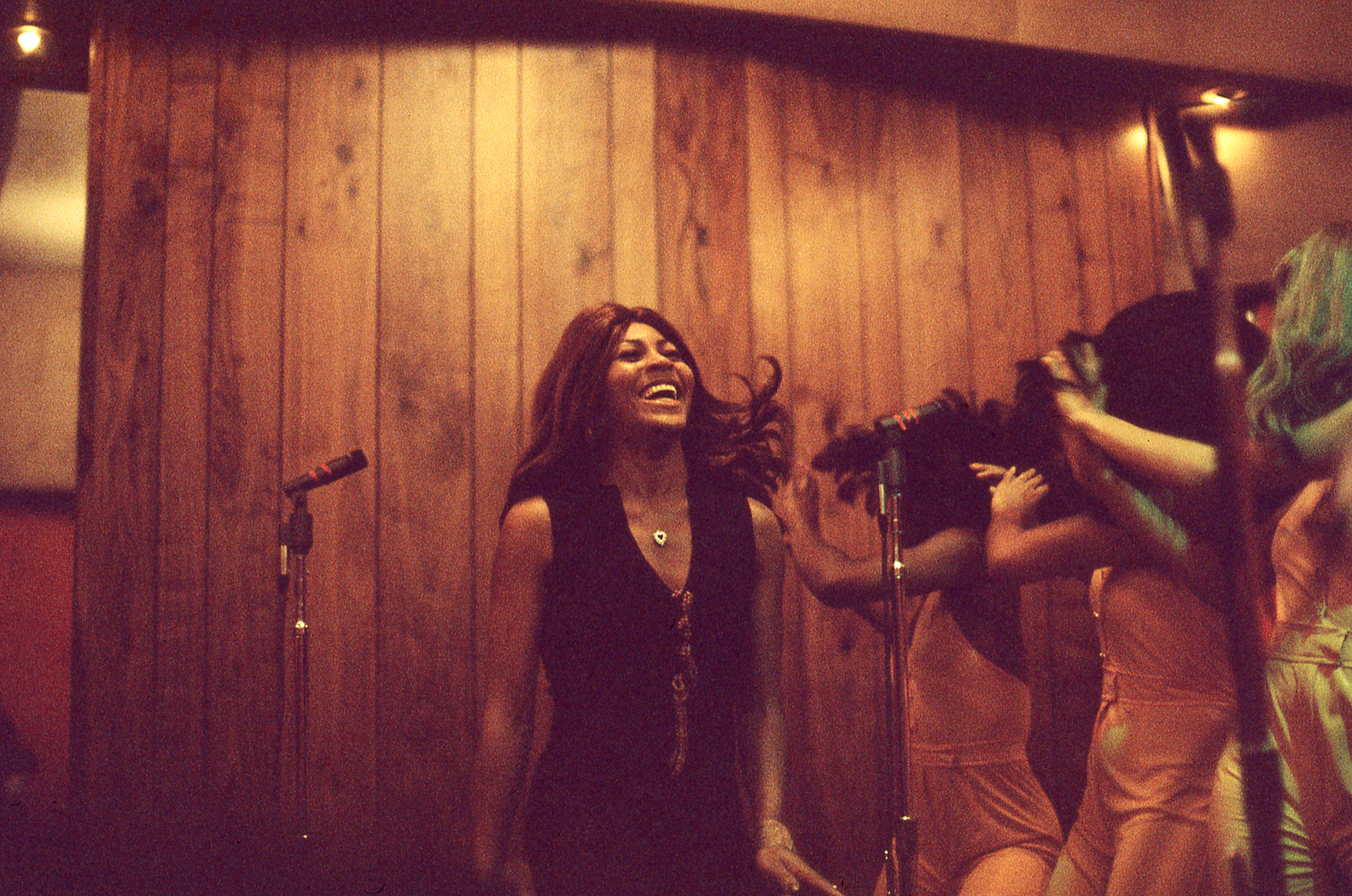 Tina Turner and Ikettes perform for Bolic Sound KMET Broadcast (May 1973)