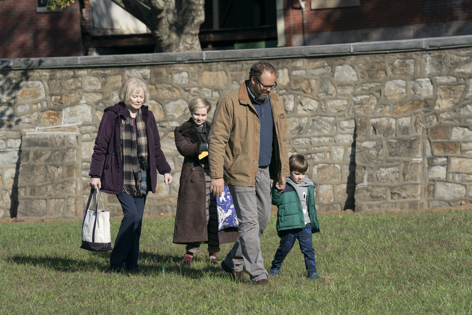 Jean Smart, Angourie Rice, David Denman, Izzy King