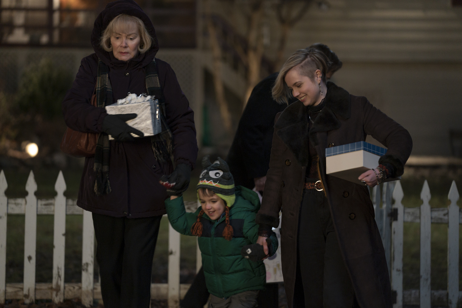 Jean Smart, Angourie Rice
