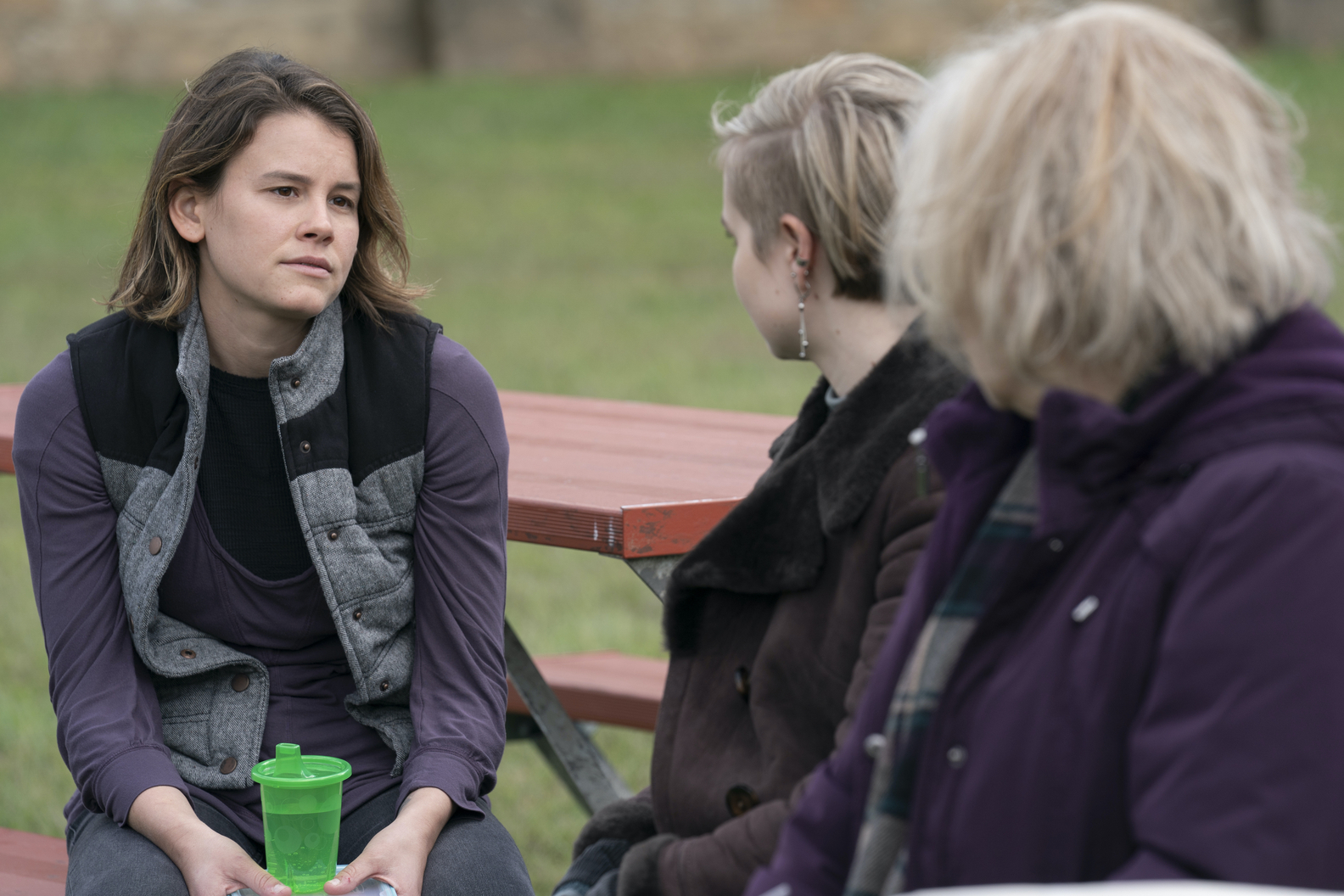 Sosie Bacon, Angourie Rice, Jean Smart