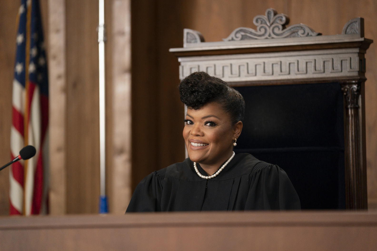 Yvette Nicole Brown