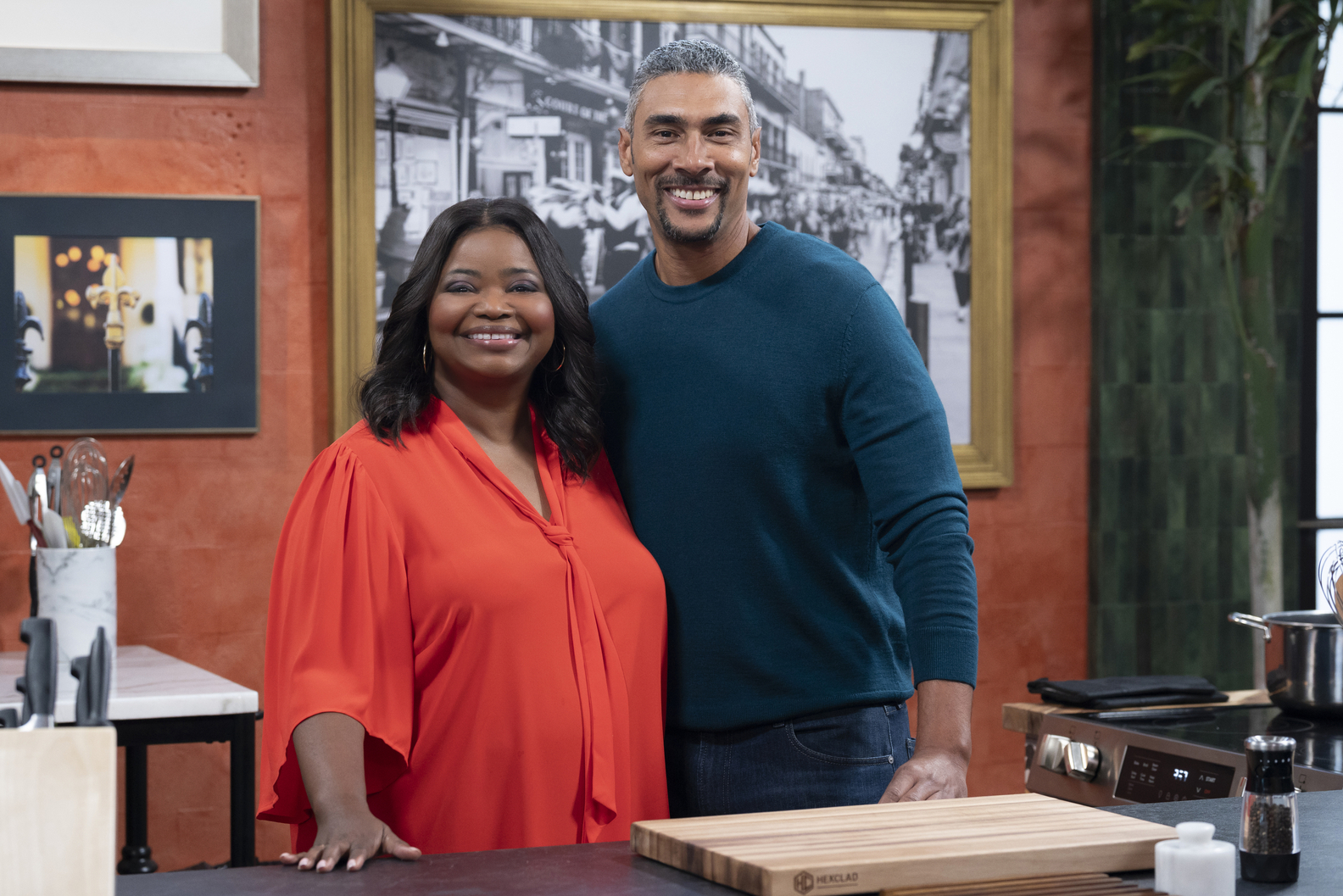 octavia_spencer_and_dook_chase_on_food_network_s_family_recipe_showdown_1.jpeg