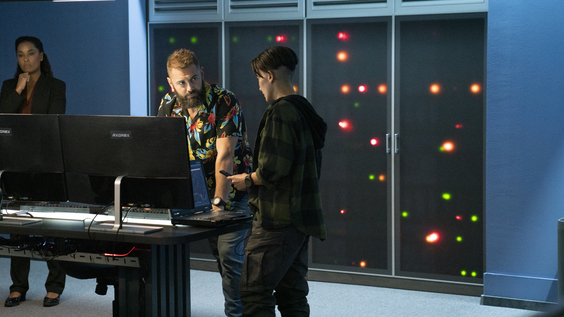 Lorraine Burroughs, Daniel MacPherson, Alin Sumarwata