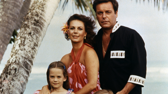 Natalie Wood, Robert Wagner, Courtney Wagner, Natasha Gregson Wagner in Hawaii. (1978)