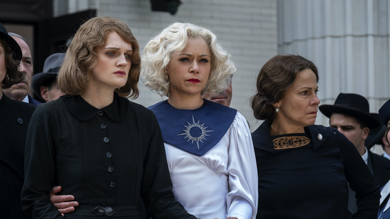 Gayle Rankin,Tatiana Maslany, Lili Taylor