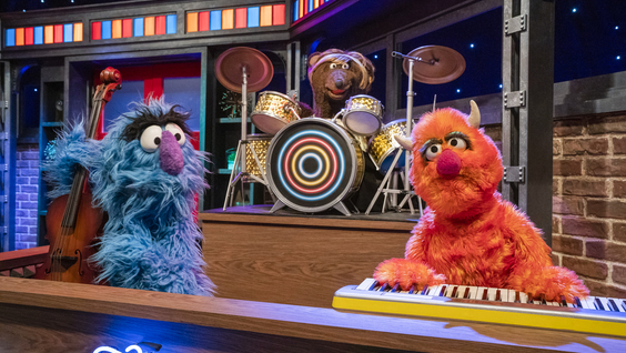 The Not Too Late Show with Elmo