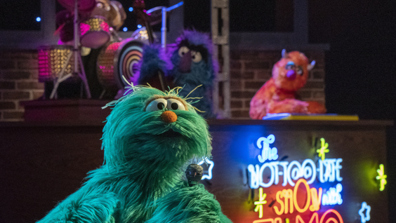 The Not Too Late Show with Elmo