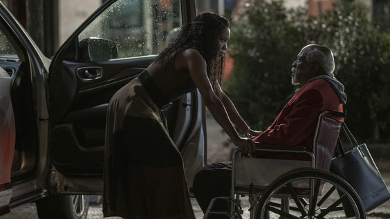 Regina King,  Louis Gossett Jr.
