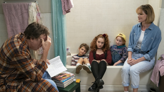 Kevin Nealon, Jason David, Sadie Stanley, Skylar Gray, Erinn Hayes