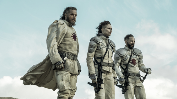 Travis Fimmel, Niamh Algar, Matias Varela