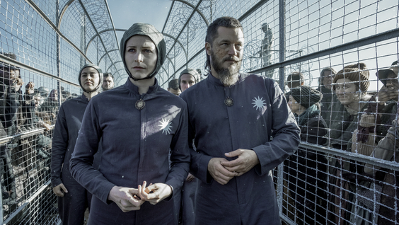Niamh Algar, Travis Fimmel