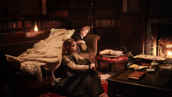 Joanna Vanderham, Celine Buckens