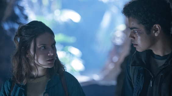 Dafne Keen, Amir Wilson