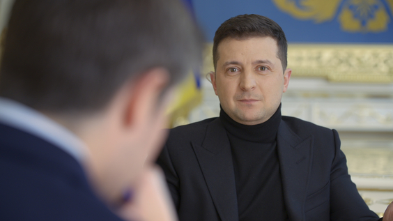 Axios National Political Correspondent Jonathan Swan, President of Ukraine Volodymyr Zelensky