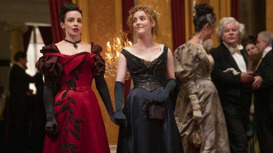 Laura Donnelly, Ann Skelly