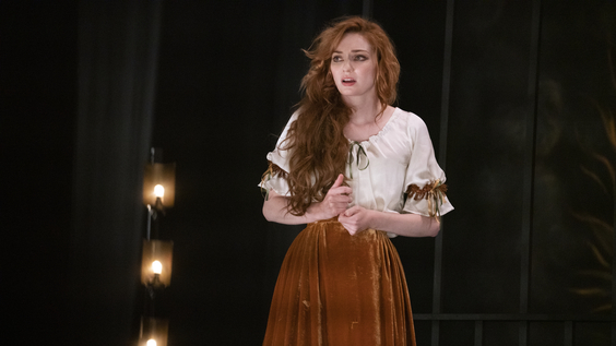  Eleanor Tomlinson