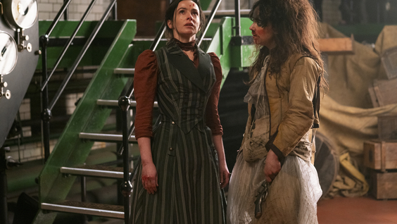 Amy Manson, Laura Donnelly