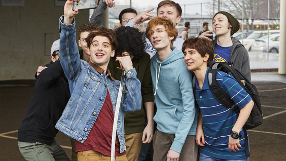 Thomas Barbusca, Nasim Pedrad