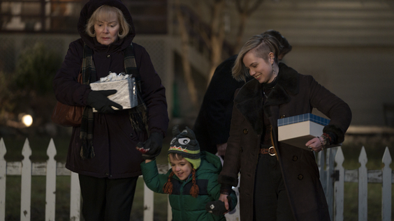 Jean Smart, Angourie Rice