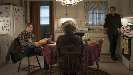 Kate Winslet, Jean Smart, Neal Huff