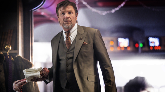 ROBERTO URBINA, SEAN BEAN