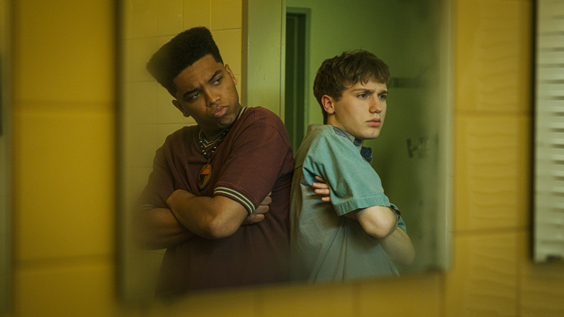 Das geht steil: Warner TV Original „Almost Fly“ von Wiedemann & Berg startet  am 2. Mai 
