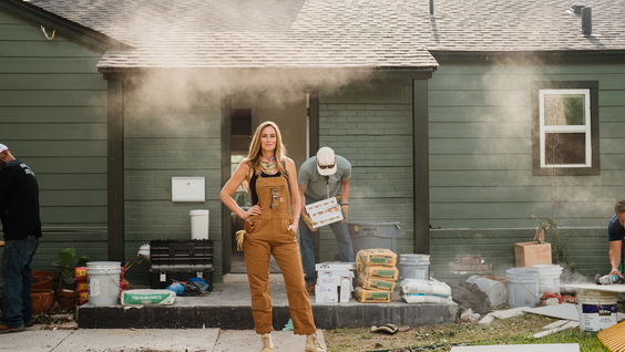 Former ‘Survivor’ Winner Kim Wolfe Returns in HGTV’s WHY THE HECK DID I BUY THIS HOUSE? on Tuesday, Dec. 26, at 9 p.m ET/PT