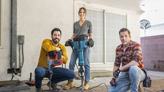  Heartwarming Home Transformations Wow in a New Season of HGTV's Hit Series CELEBRITY IOU Premiering Monday, Aug. 12, at 9 p.m. ET/PT