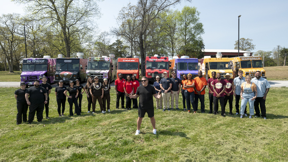 The Great Food Truck Race. Hosty Tyler Florence with the S19 competitors. Credit Food Network