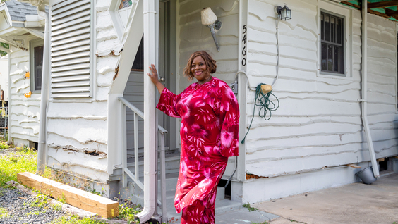 HGTV Orders New Six-Episode Season of 'Ugliest House in America' Starring Actress and Comedian Retta