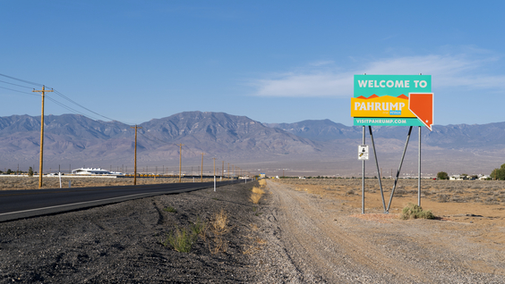 Welcome to Pahrump sign