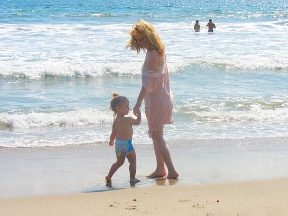 Adrienne Shelly with her daughter Sophie Ostroy
