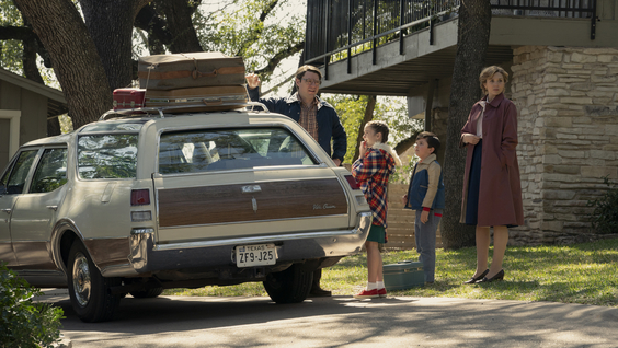 Patrick Fugit, Liam Pileggi, Amelie Dallimore, Elizabeth Olsen
