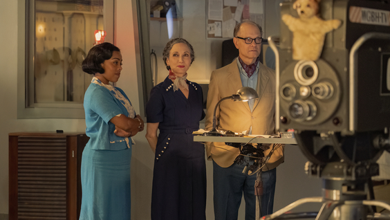 Brittany Bradford, Bebe Neuwirth, David Hyde Pierce