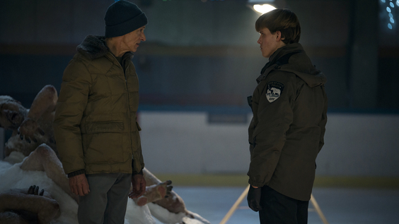 John Hawkes, Finn Bennet